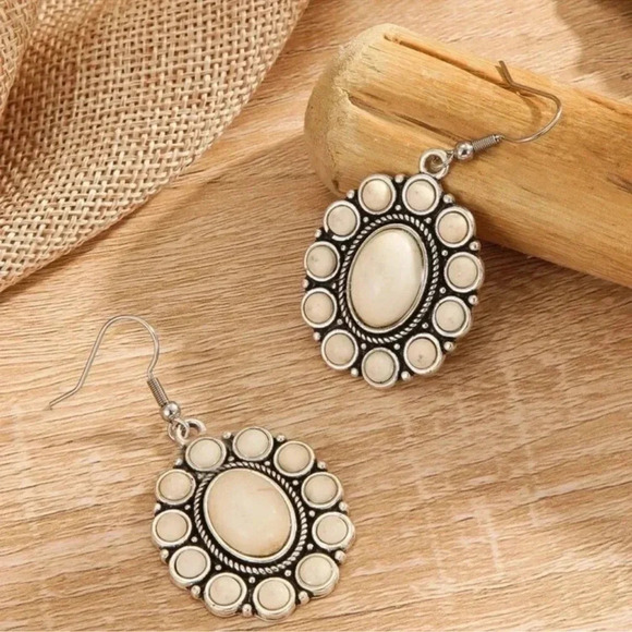Marbled Ivory Bohemian Earrings - Picture 1 of 4